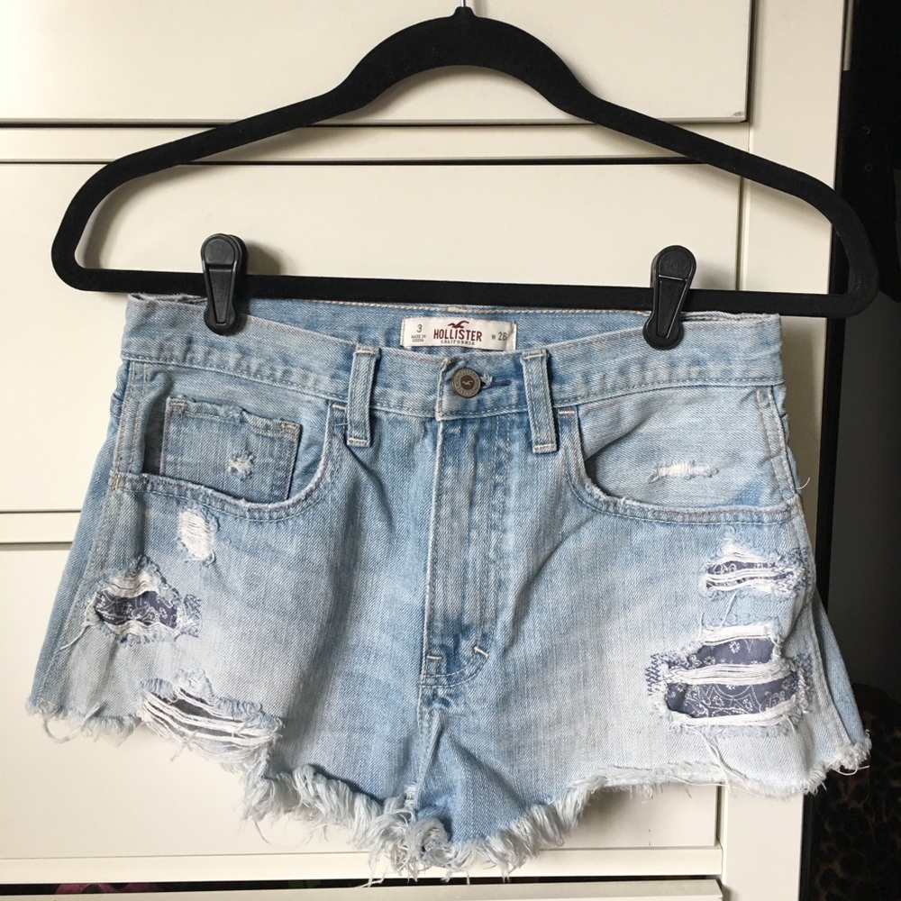 HOLLISTER High-Waisted Shorts Size 3